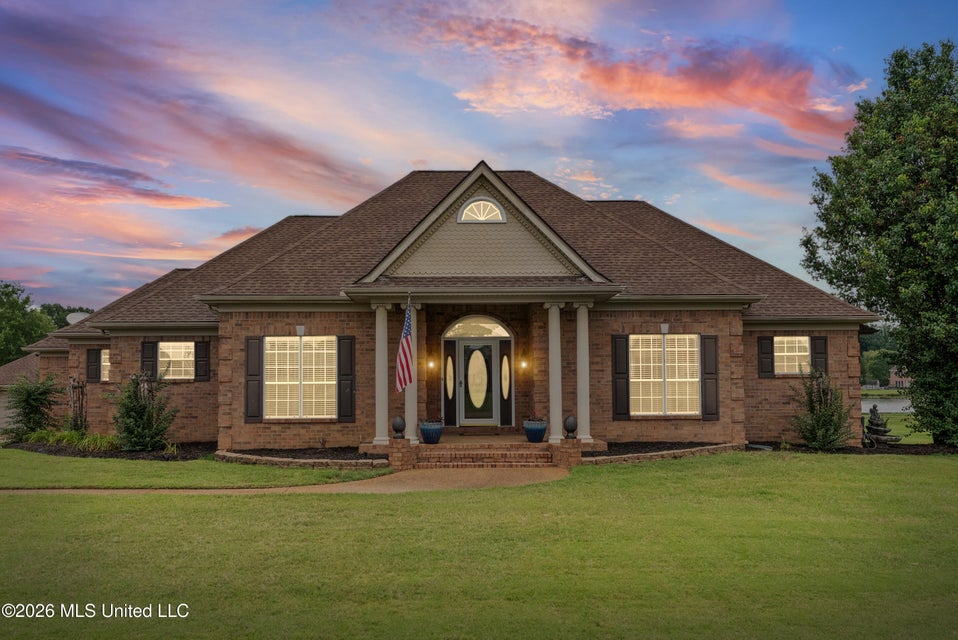 Living in Green Village Airpark: A Rare Opportunity at 1975 Green Village Drive in Hernando, Mississippi